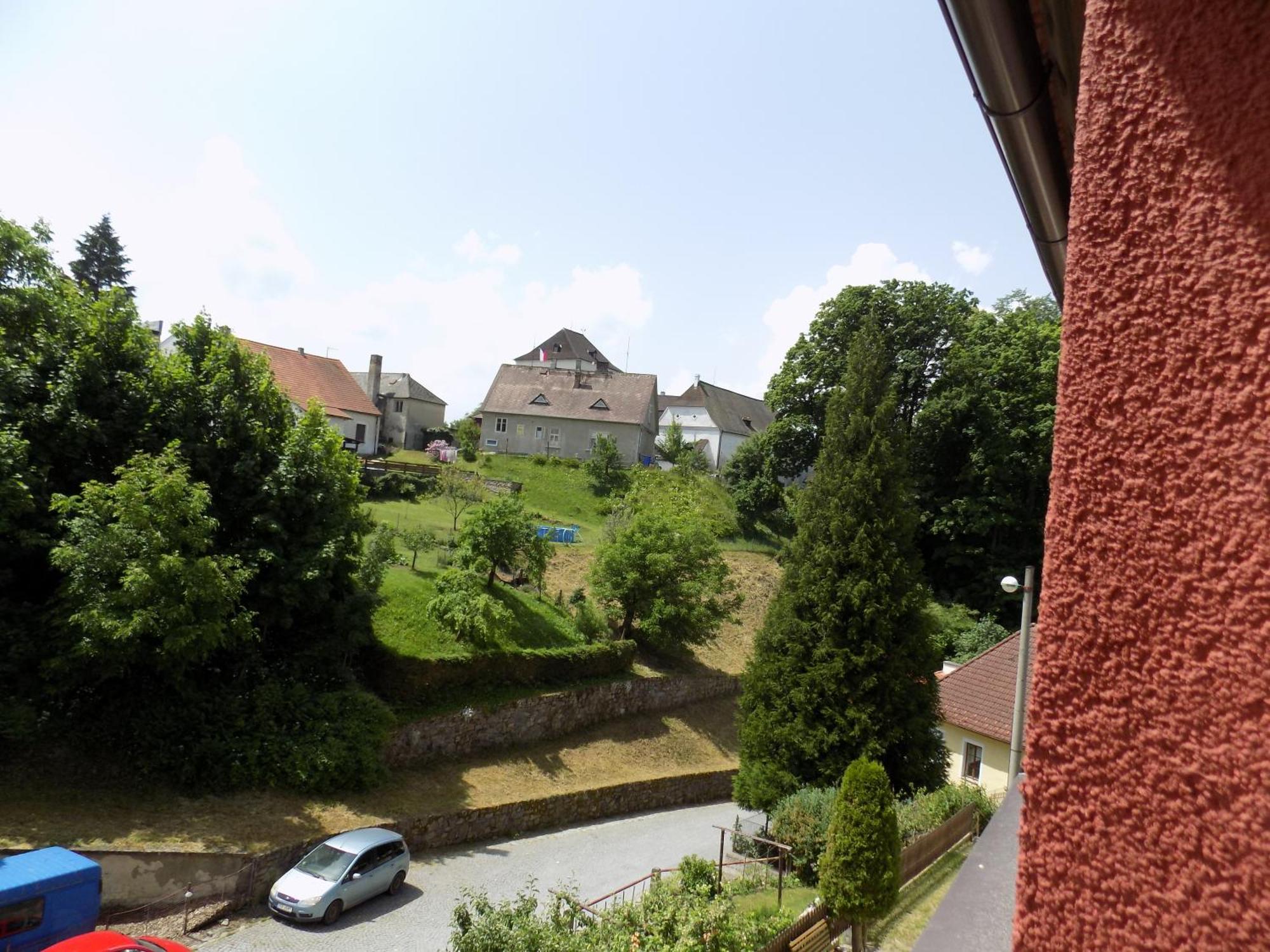 Ubytovani Apartmany Ferencikova Nové Hrady الغرفة الصورة